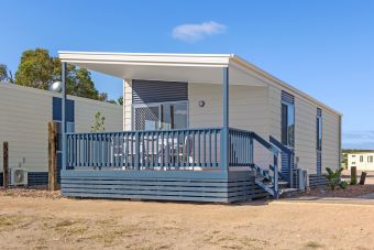 Discovery Parks beachfront cabin Streaky Bay Travel Auctions
