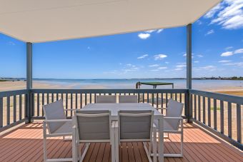 Discovery Parks beachfront cabin Streaky Bay Travel Auctions