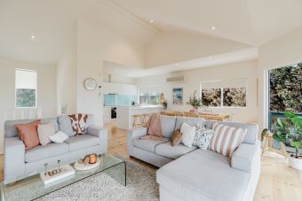 On the Road with Graeme Goodings & Ned McHenry  Discovering victor harbor