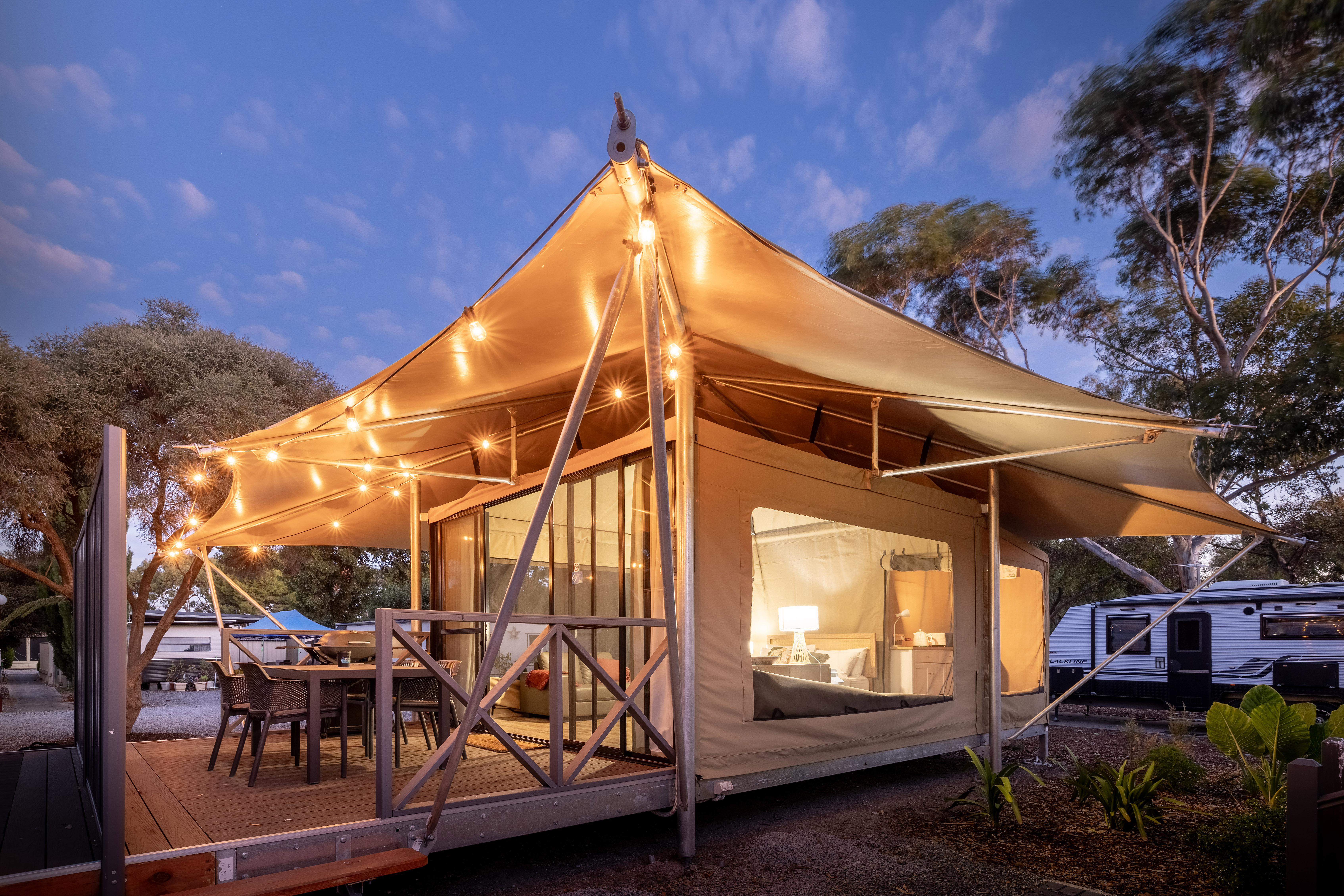 On the Road - Discovering Port Willunga