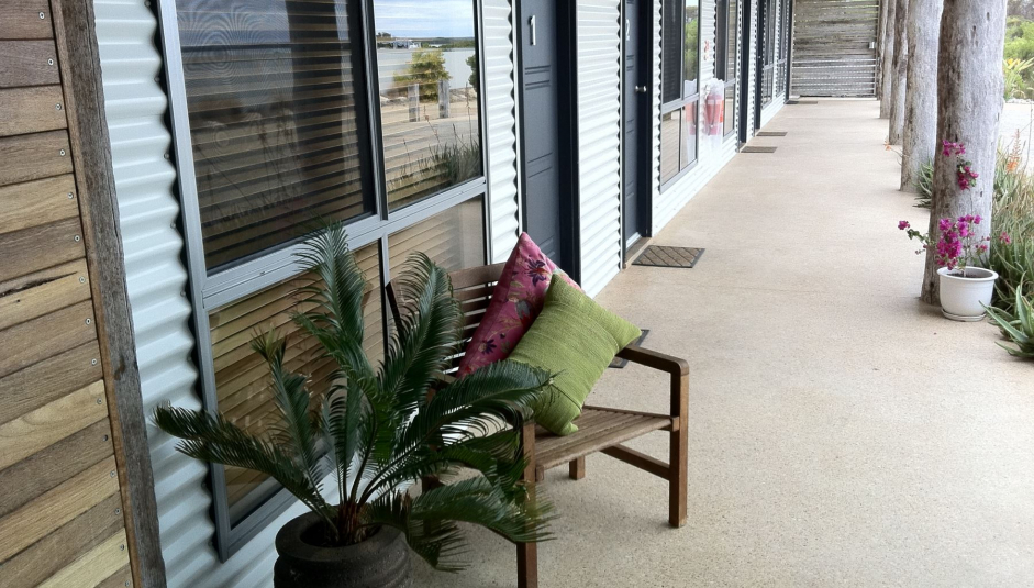 1379_5_verandah_image_1.jpg
