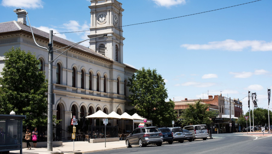 1529_5_visionsofvictoria1466310-833.jpg
