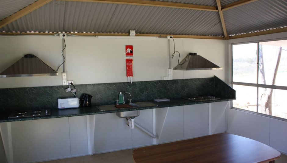 1967_4_kitchen2.jpg