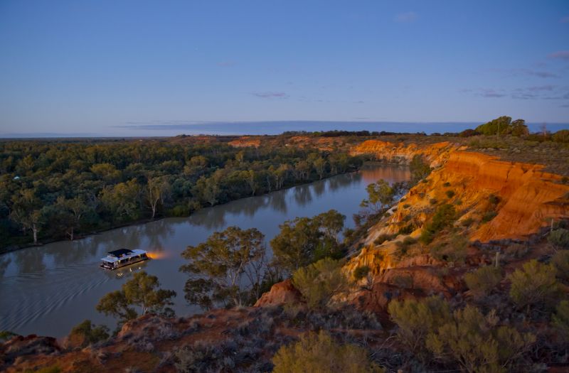 Heading Cliffs, Paringa
